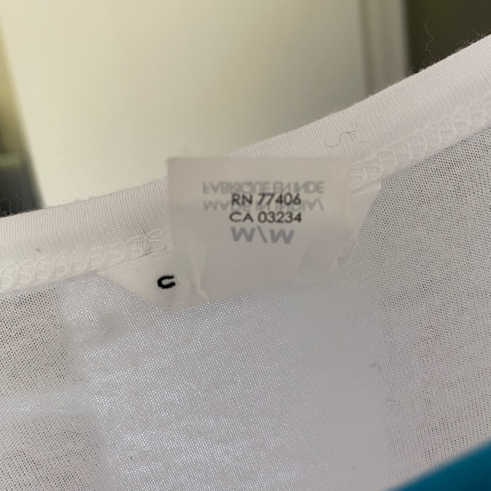 Club Monaco white t shirt in excellent condition. Size Medium.
